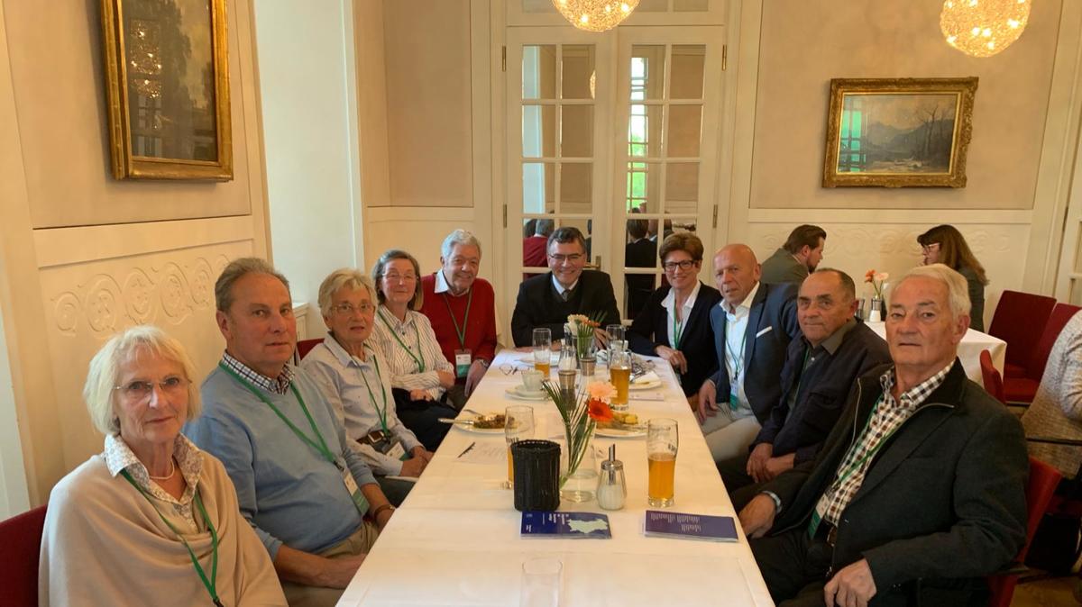 Selbsthilfegruppe der Magenlosen zu Besuch im Bayerischen Landtag