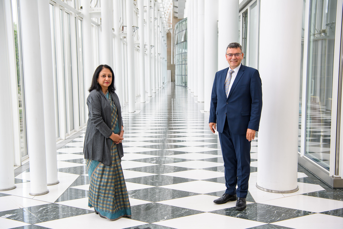 Gespräch mit der indischen Botschafterin Mukta Dutta Tomar