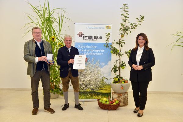 Schusterhof Destillerie aus Fürholzen unter den besten Edelbrennern Bayerns!