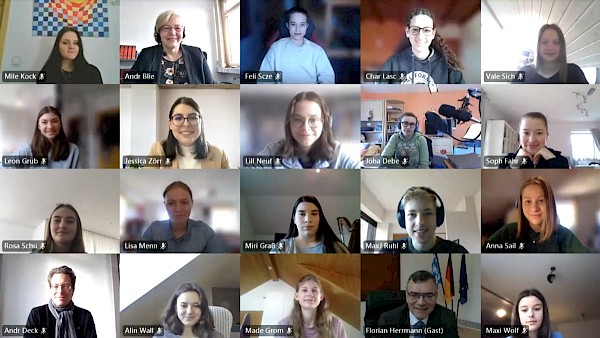 Digitales Gespräch mit Schülerinnen und Schülern des Camerloher-Gymnasiums