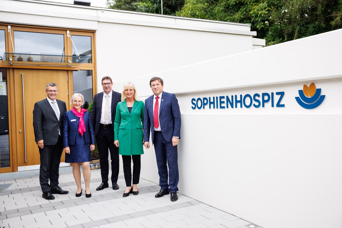 Einweihung des Sophienhospizes in Erding