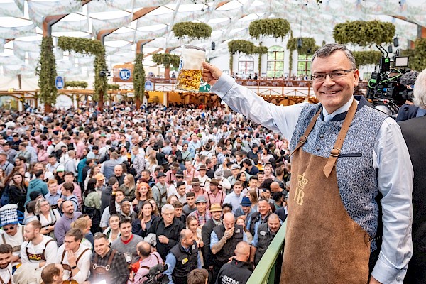 O'zapft is! Eröffnung des Oktoberfestes 2022