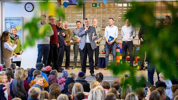 Vorlesetag 2022: Besuch der Grundschule in Vötting