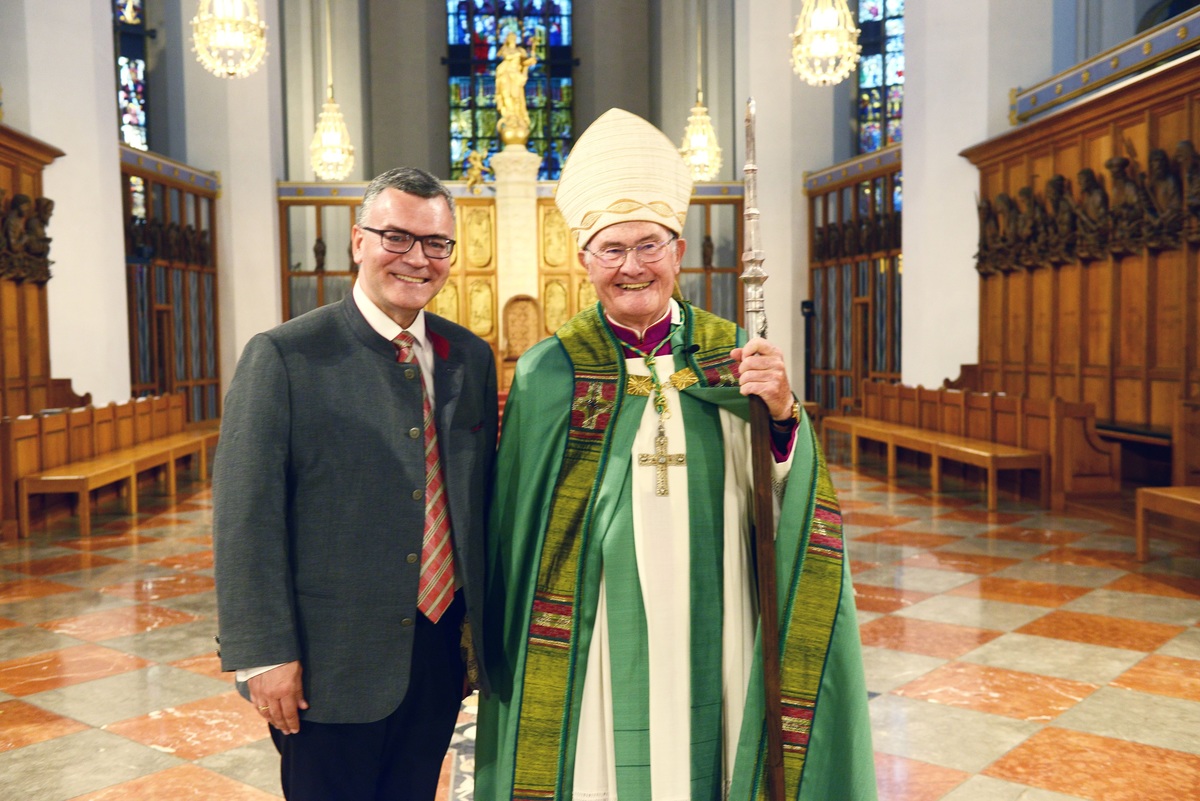 Verabschiedung von Weihbischof Dr. Bernhard Haßlberger