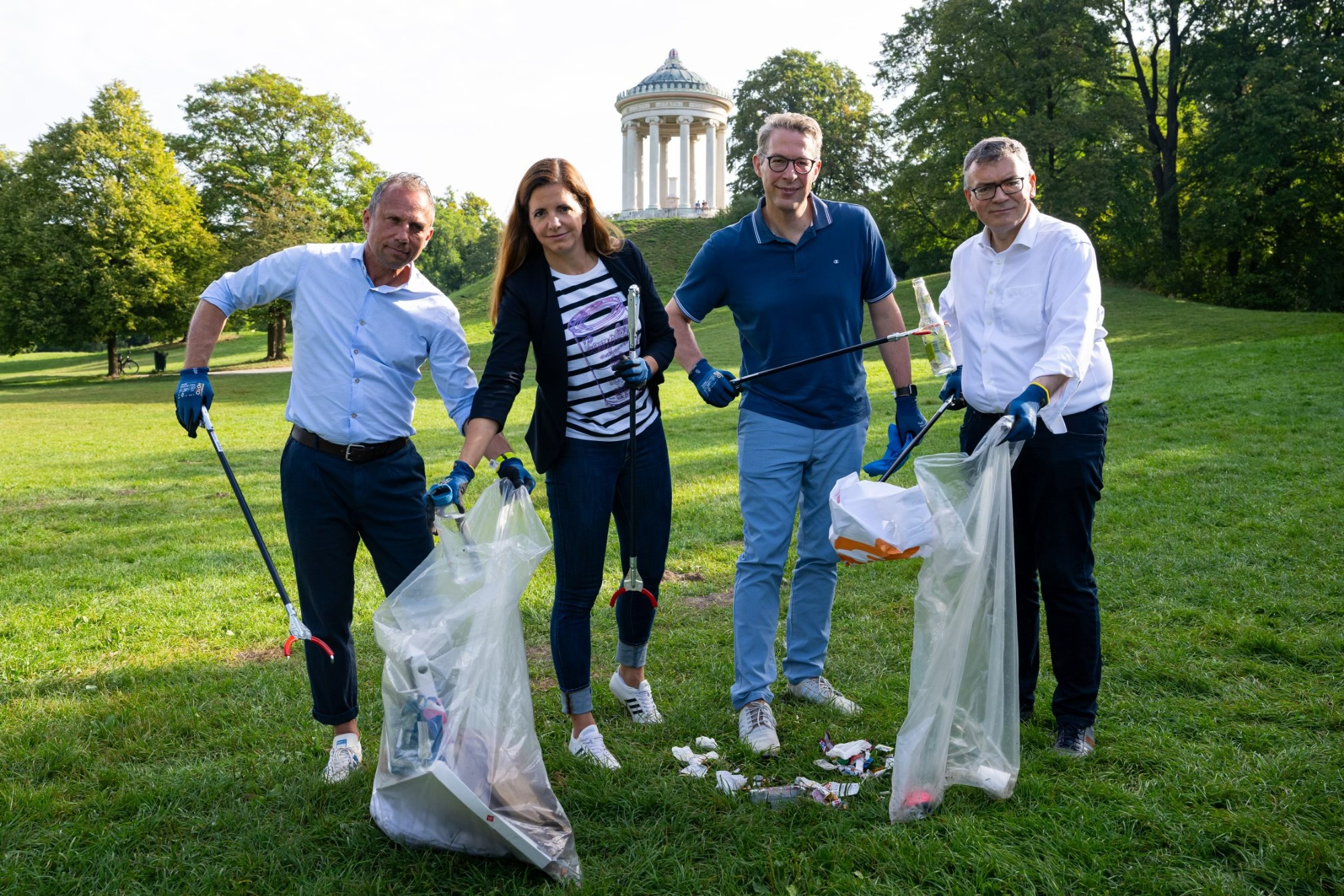 Müllsammelaktion im Englischen Garten