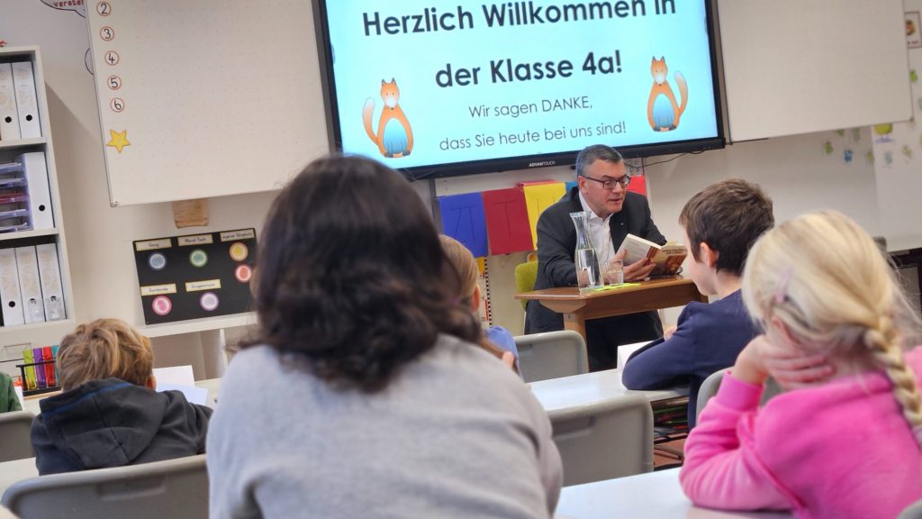 Vorlesetag 2024: Besuch der Grund- und Mittelschule Eching