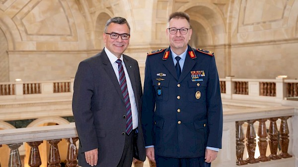 Abschiedsgespräch mit Generalarzt Andreas Hölscher