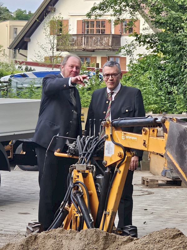 75-jähriges Jubiläum der Firma Feldmaier in Freising 75-jähriges Jubiläum der Firma Feldmaier in Freising