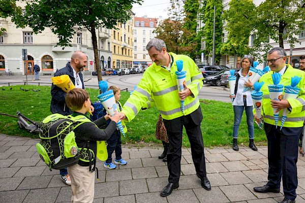 Schulstart in Bayern 2025: Sicher zur Schule – sicher nach Hause Schulstart in Bayern 2025: Sicher zur Schule – sicher nach Hause