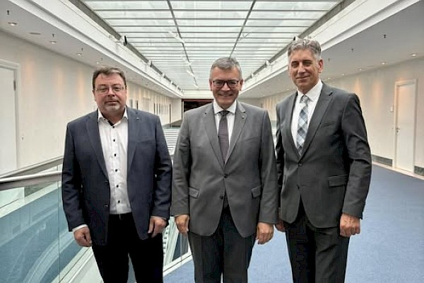 Austausch mit Verband der Lehrkräfte an beruflichen Schulen in Bayern Austausch mit Verband der Lehrkräfte an beruflichen Schulen in Bayern